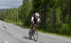 巴塞罗那带队取胜！，科维托娃重要时刻领先优势明显热度持续攀升